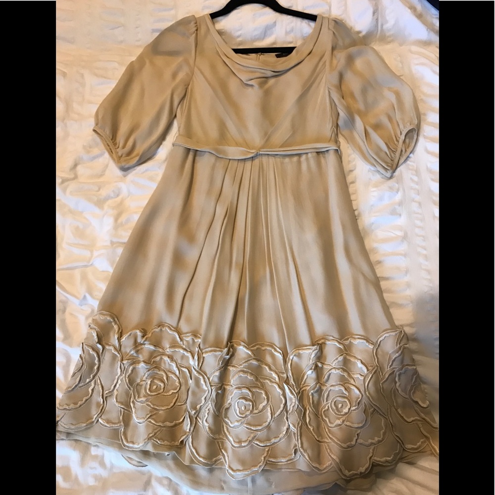 NWOT BCBG Max Azria ivory cocktail dress Sz 6